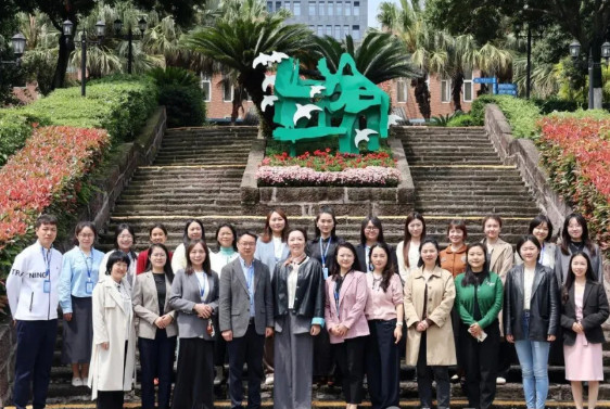 精准视导明方向 深耕教研促提升